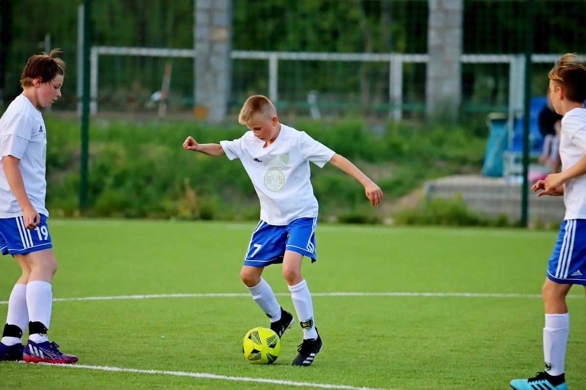klubowe-derby-z-golem-w-ostatniej-akcji-meczu-105629
