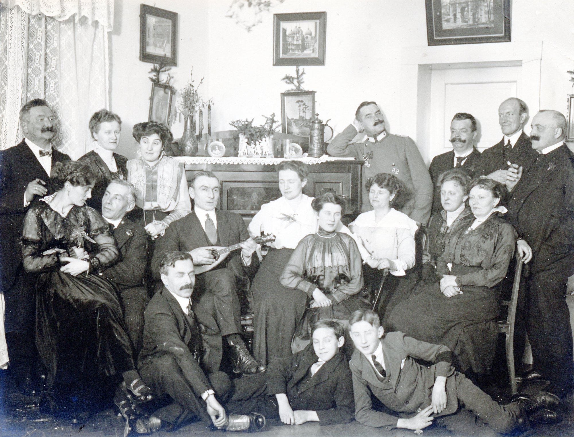 poszukiwani-potomkowie-suzby-w-zamku-ksiaz-105990