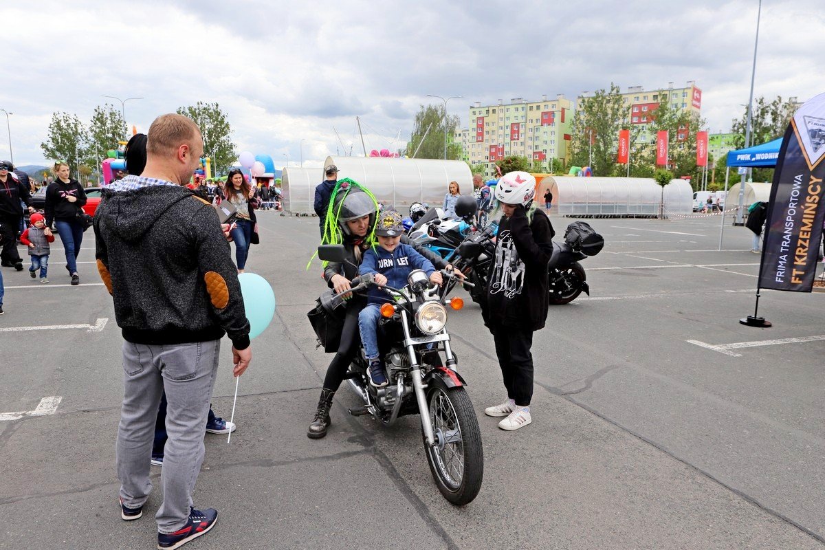dzien-dziecka-z-motocyklistami-106030