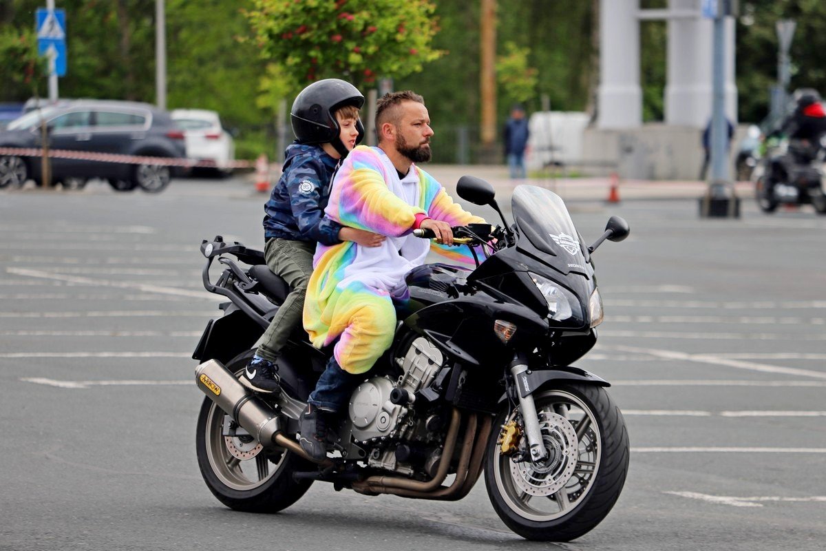 dzien-dziecka-z-motocyklistami-106030
