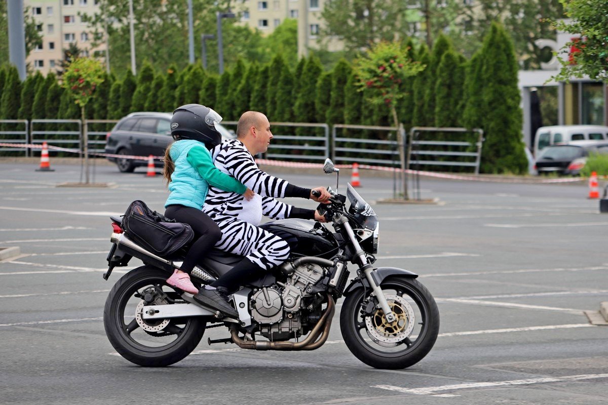 dzien-dziecka-z-motocyklistami-106030