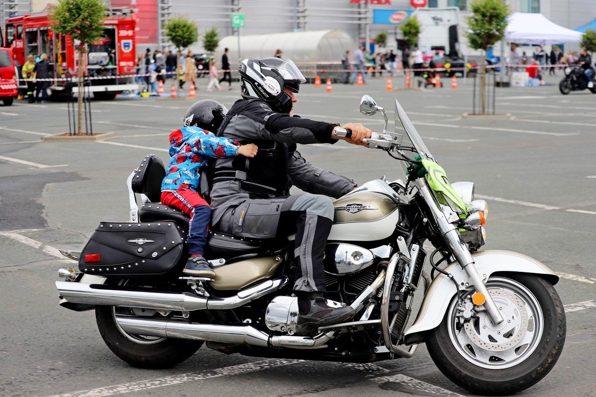 dzien-dziecka-z-motocyklistami-106030