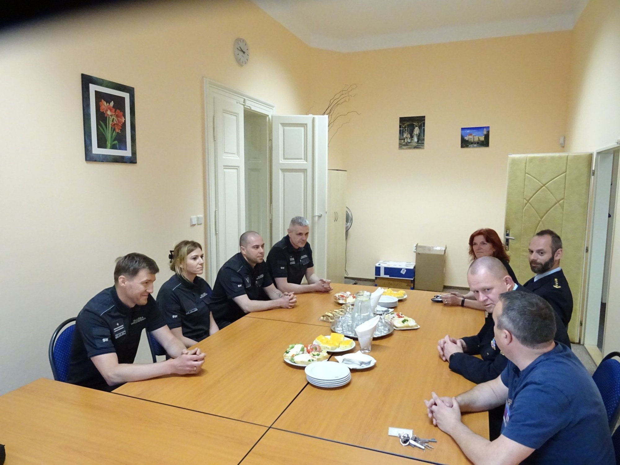 straznicy-wiezienni-z-wizyta-robocza-w-czechach-106119