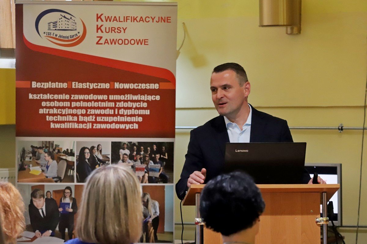 sformalizowali-partnerstwo-106208
