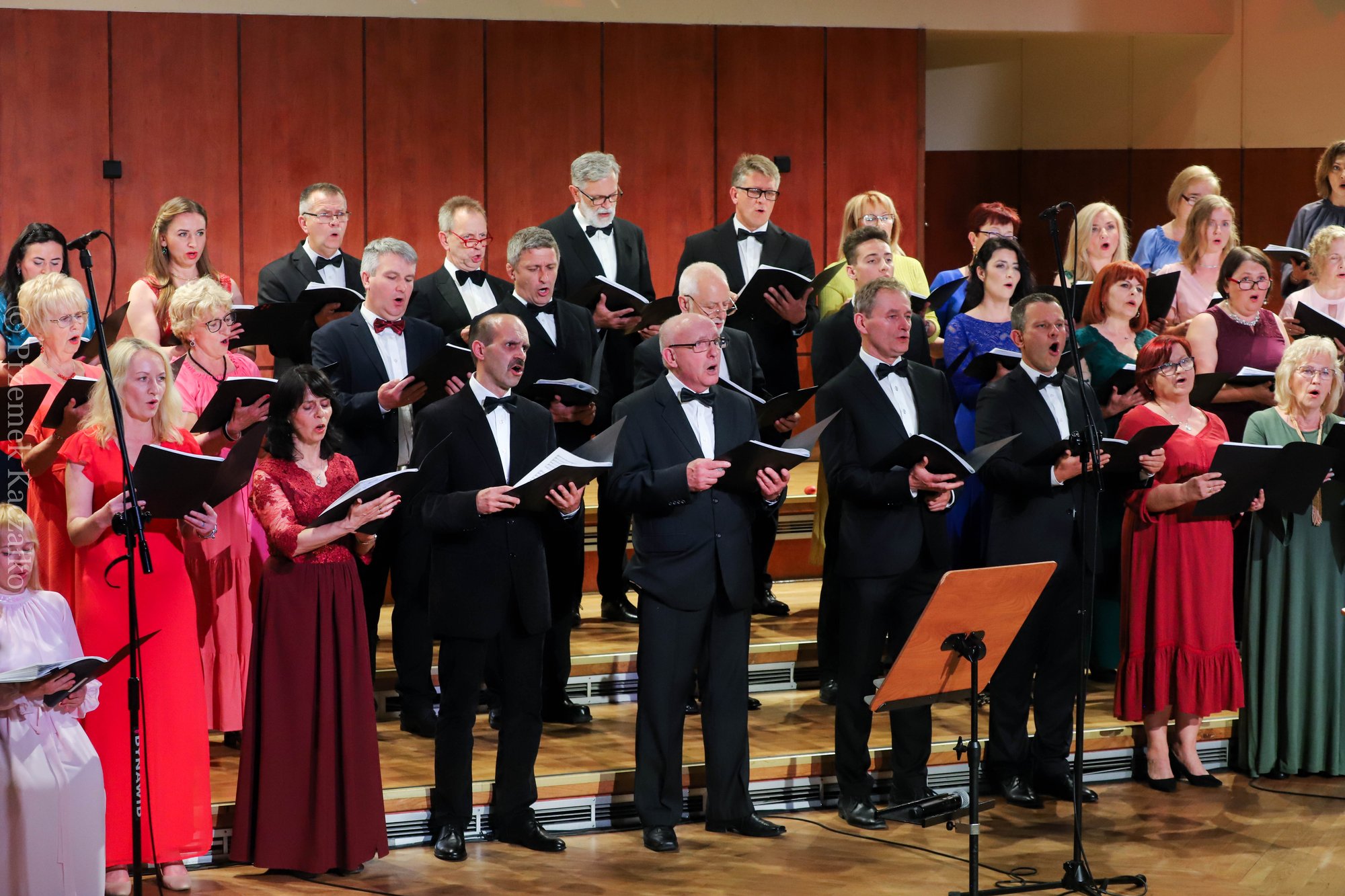 chor-filharmonii-po-debiucie-106209