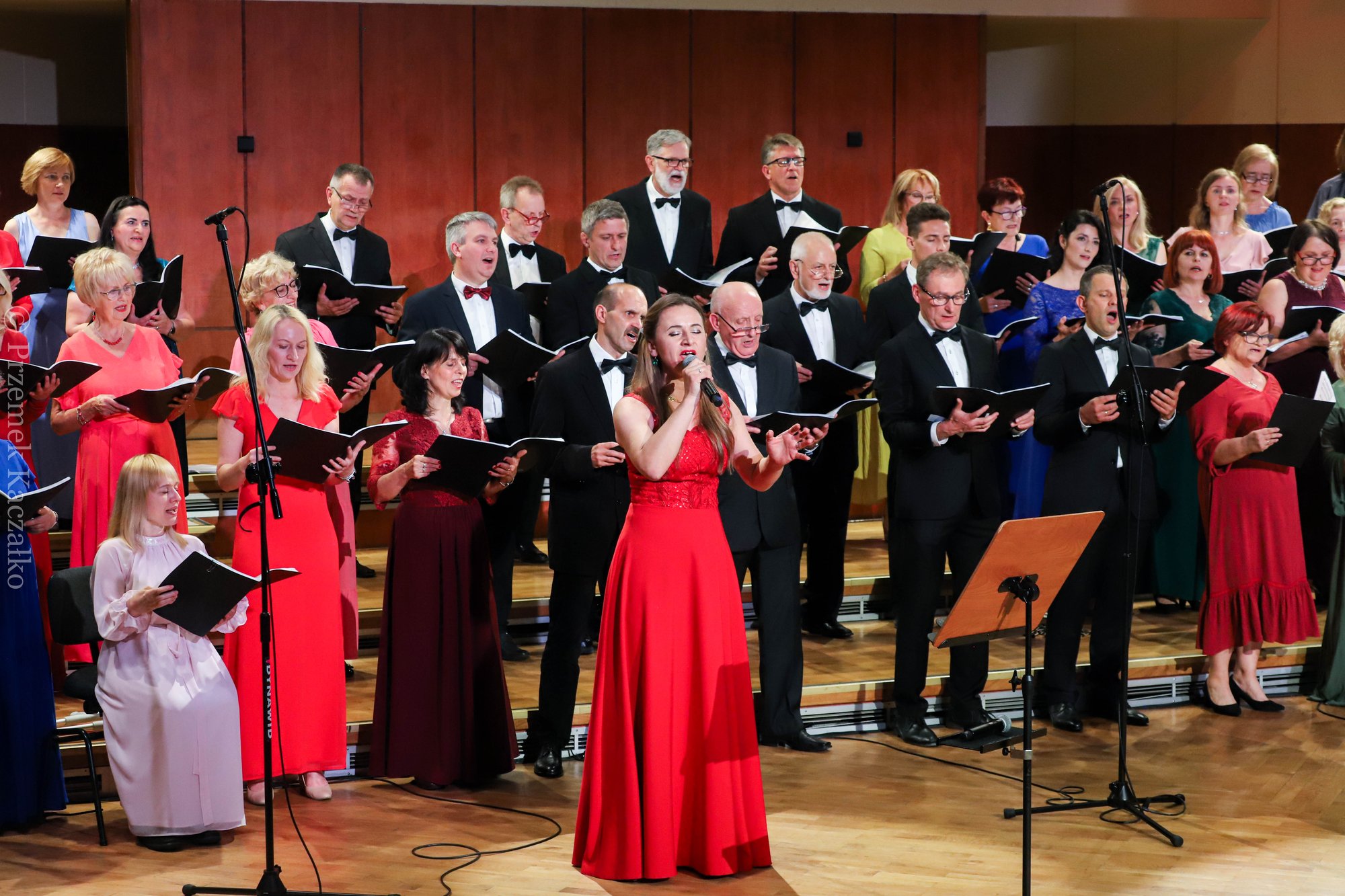 chor-filharmonii-po-debiucie-106209