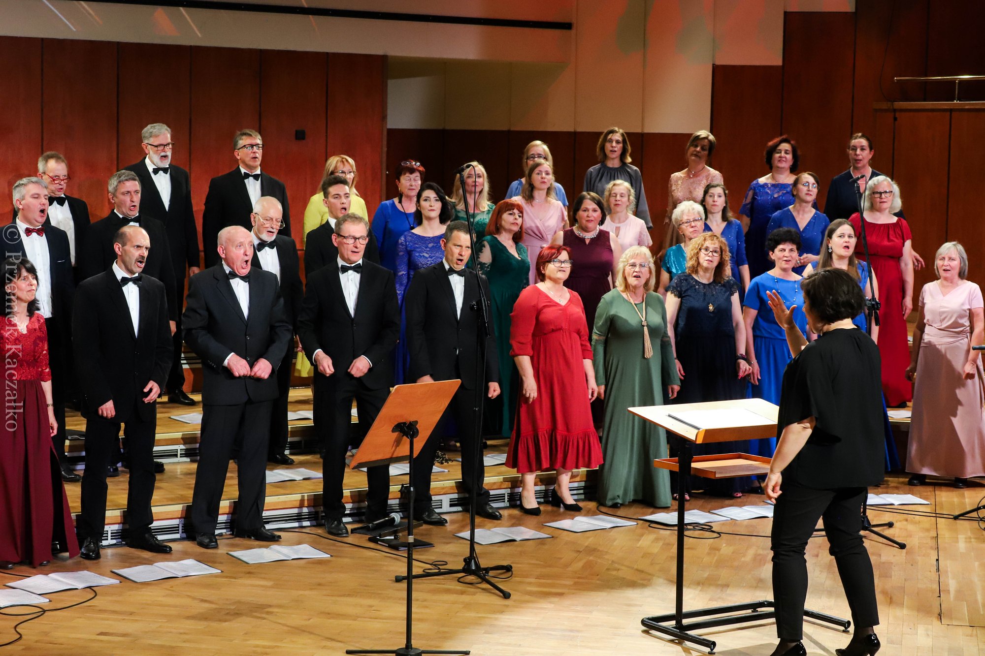 chor-filharmonii-po-debiucie-106209