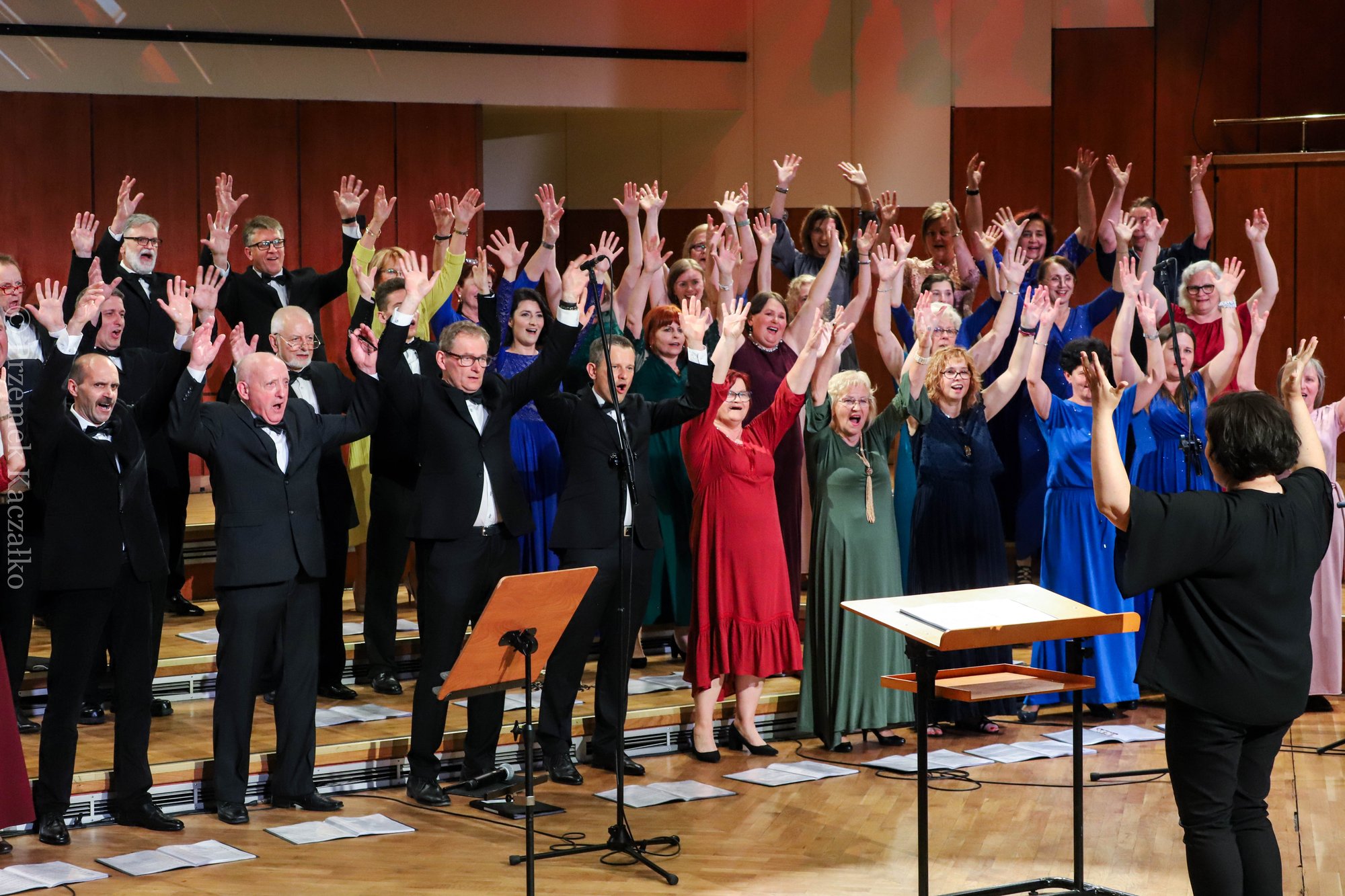 chor-filharmonii-po-debiucie-106209