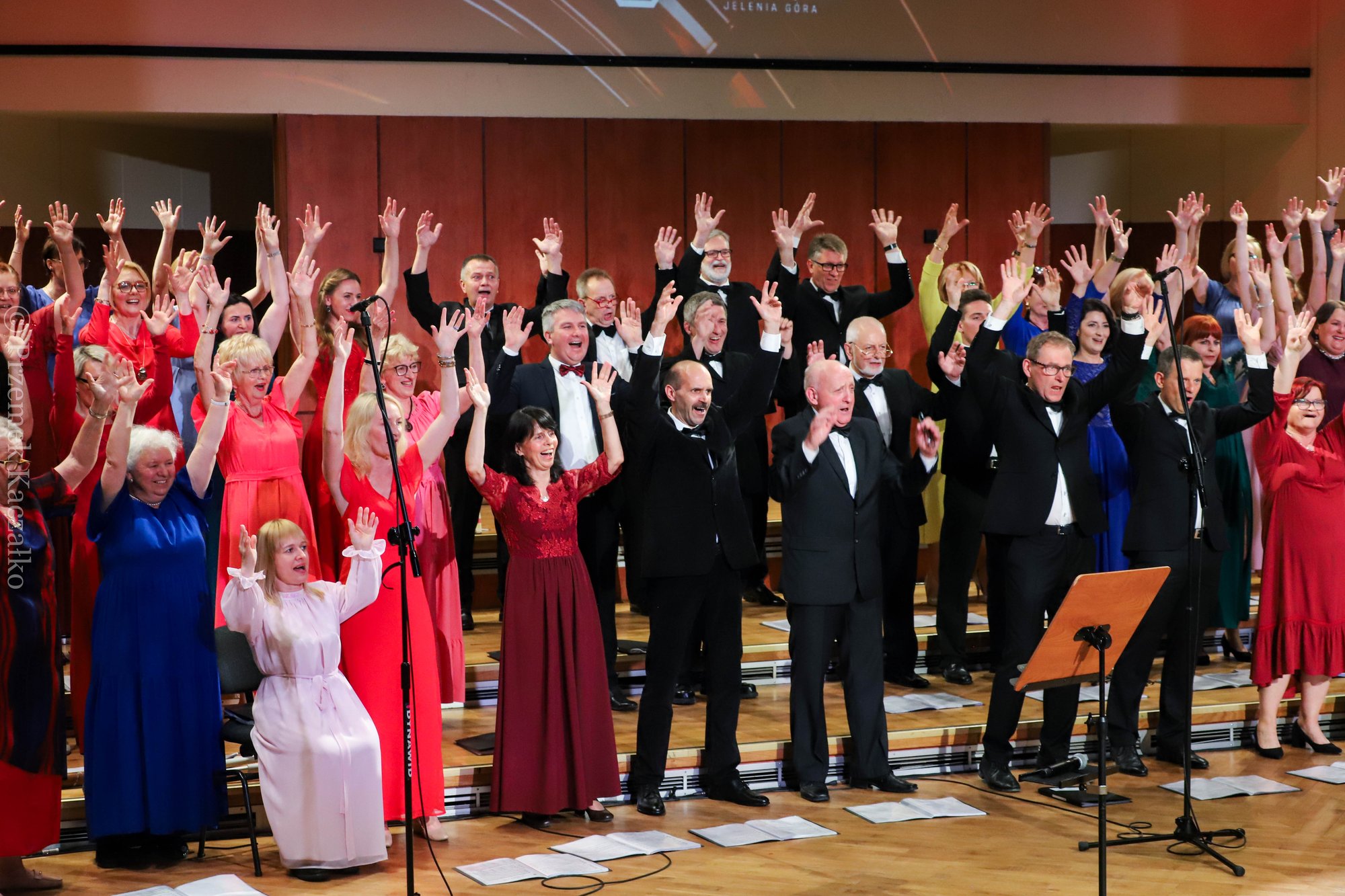 chor-filharmonii-po-debiucie-106209
