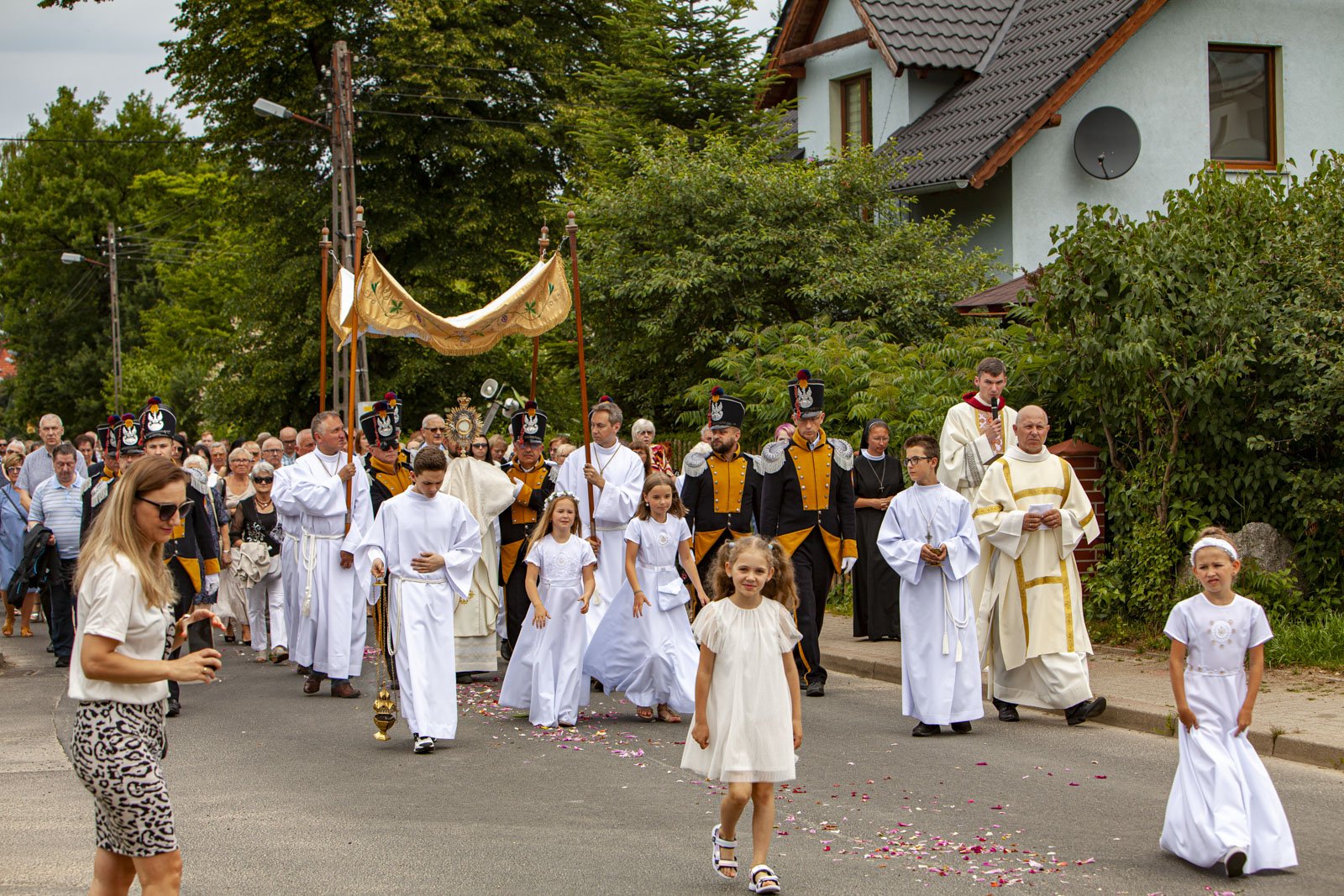 procesja-w-cieplicach-106397