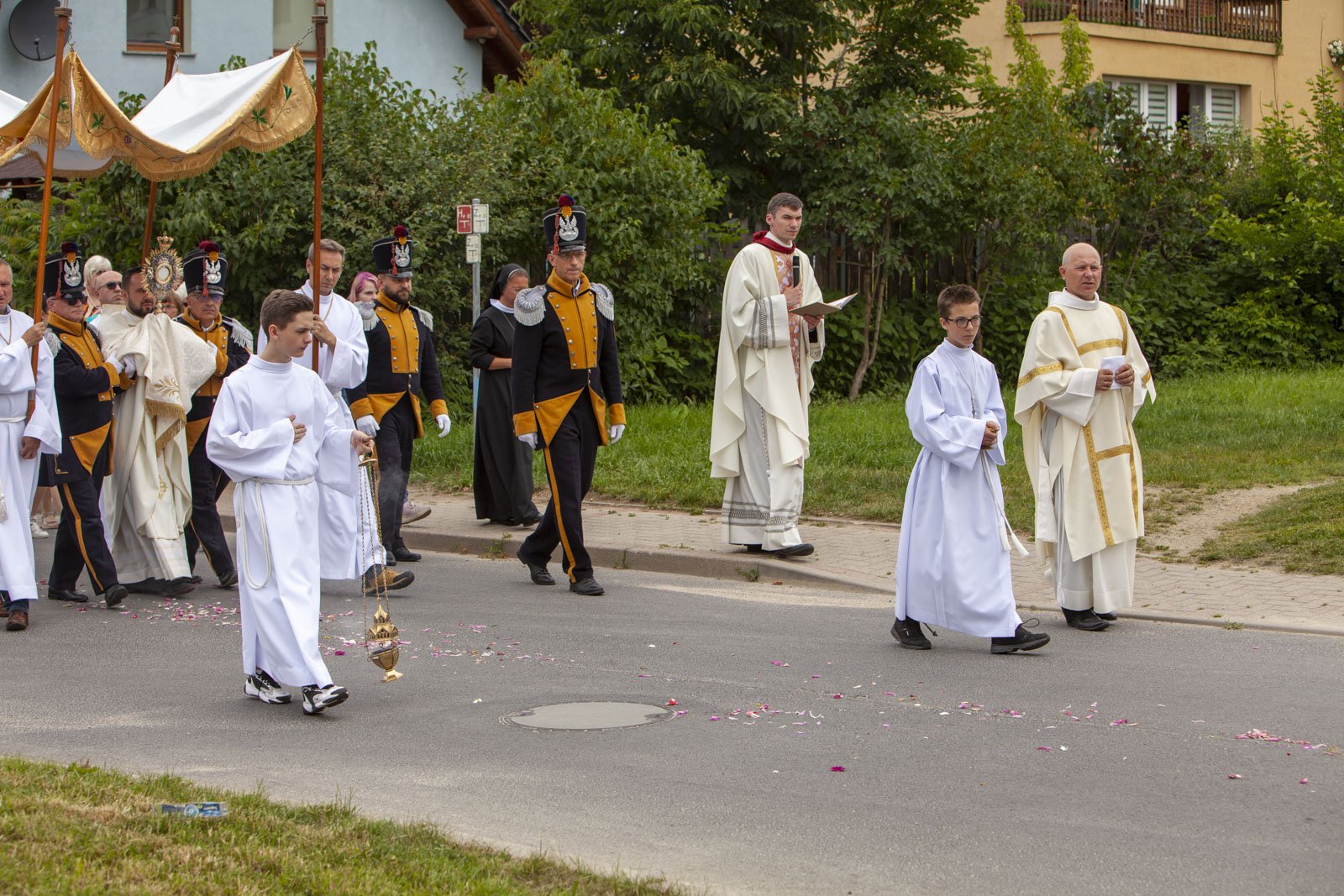 procesja-w-cieplicach-106397