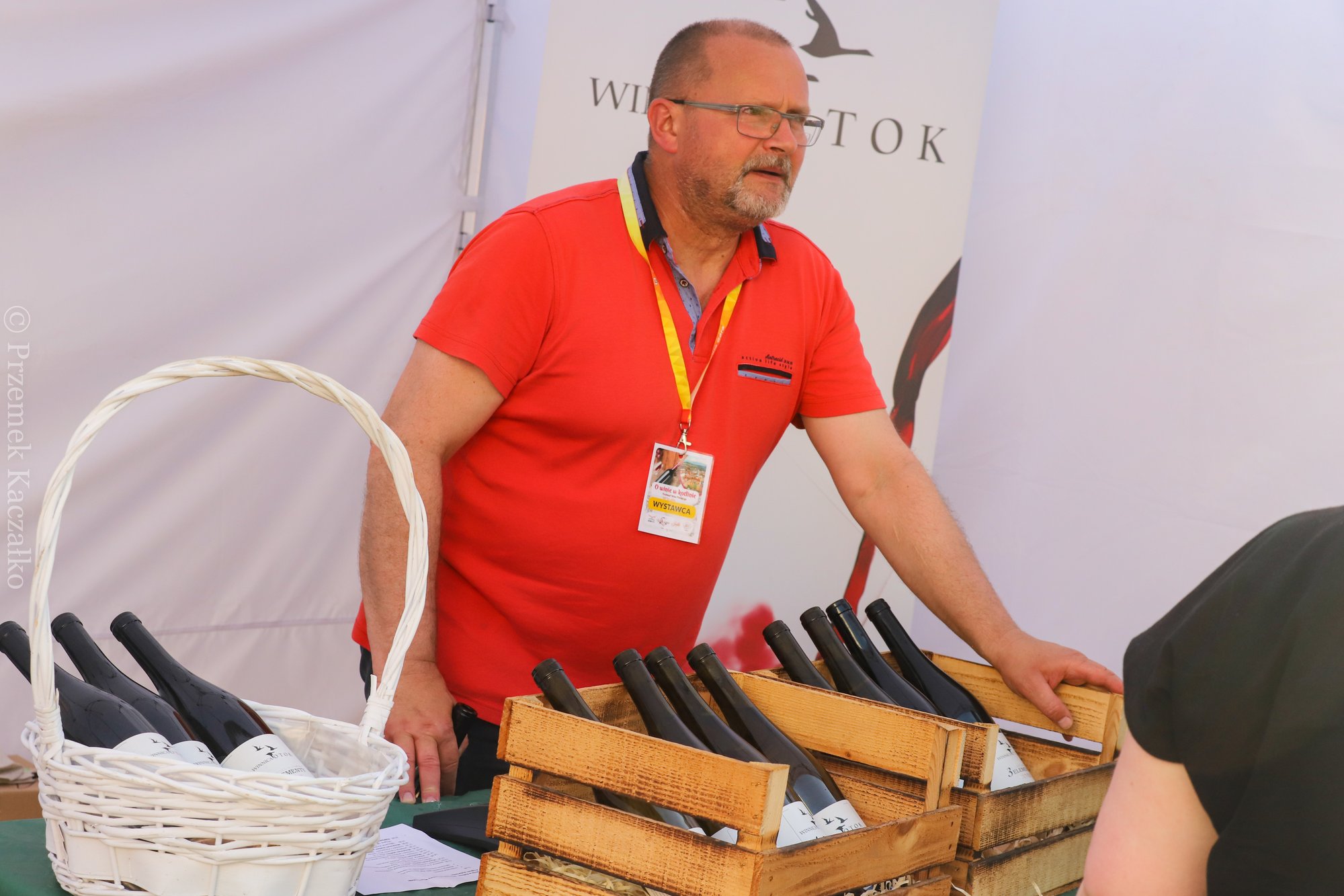 o-winie-z-muzyka-w-tle-106447