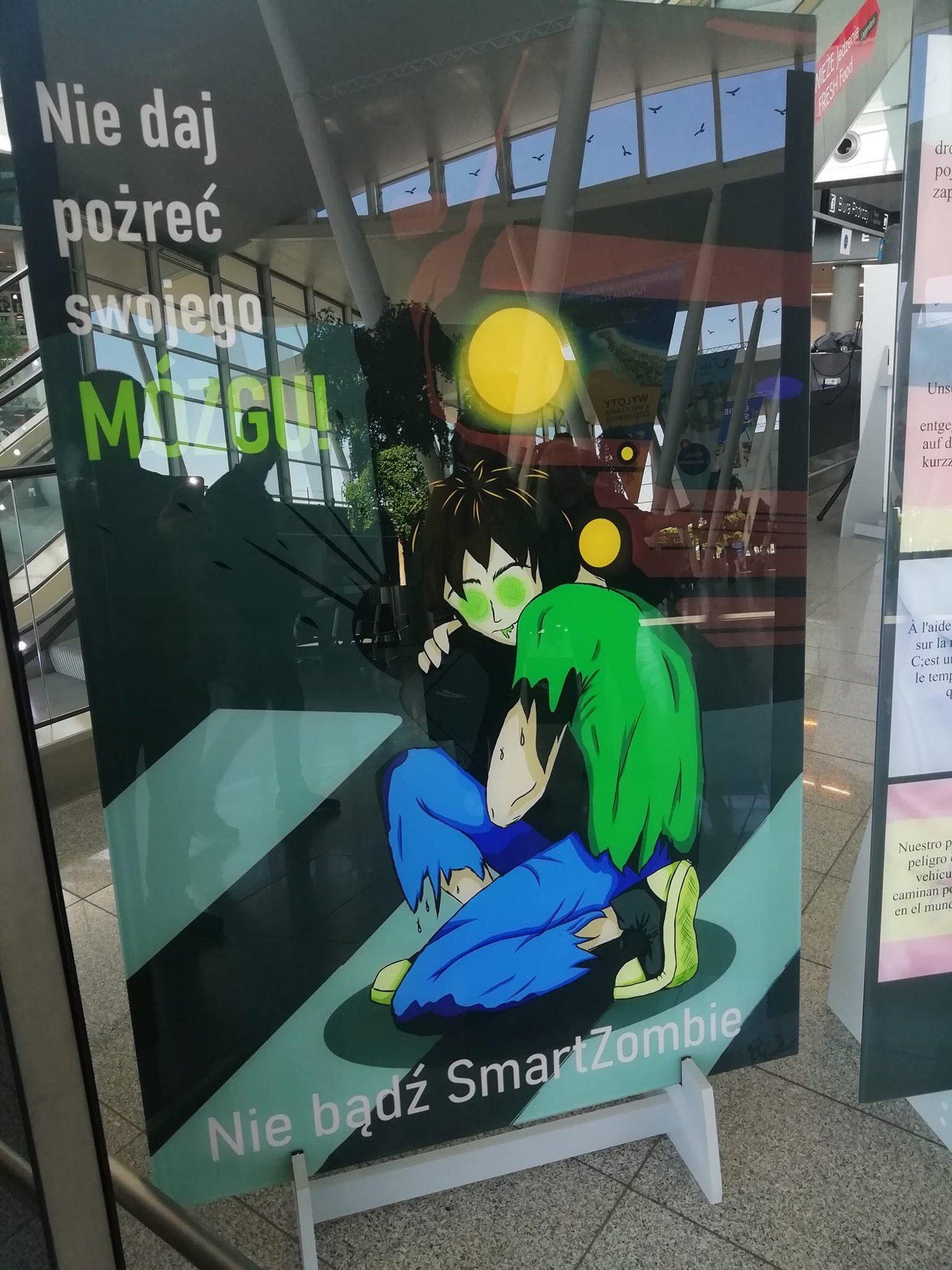 plakaty-uczniow-juz-na-wrocawskim-lotnisku-106570