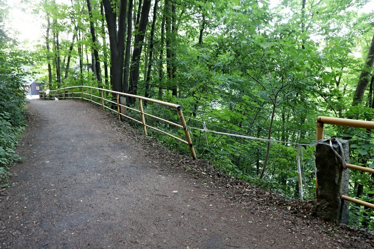 w-koncu-uzupenia-barierki-w-drodze-na-pere-zachodu-106633