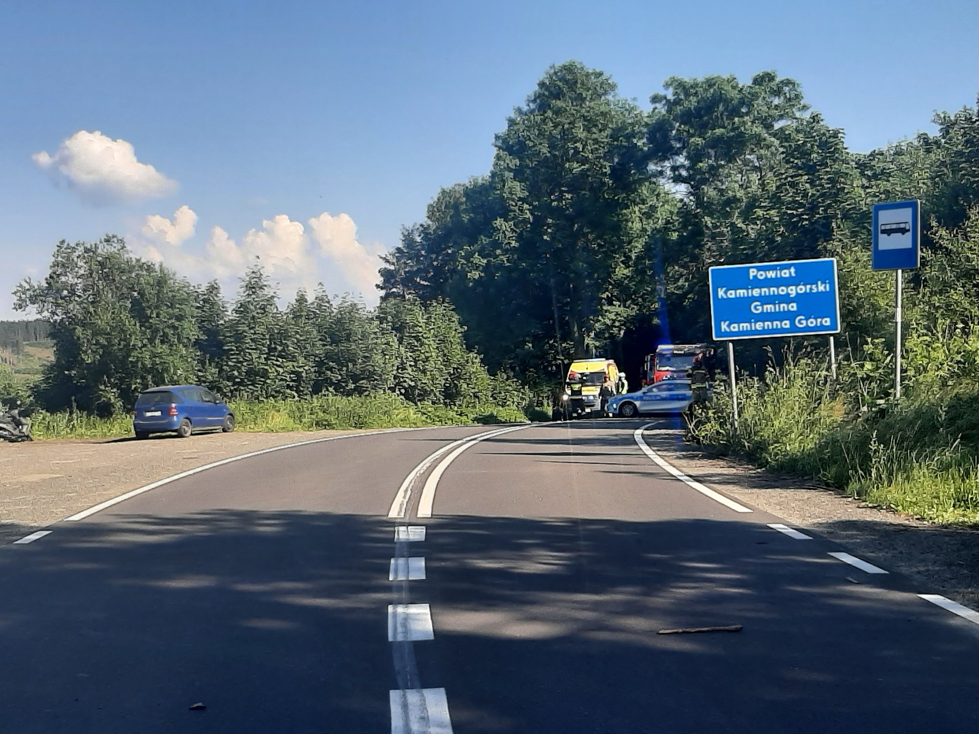 wypadek-autokaru-z-pasazerami-na-przeeczy-kowarskiej-106666