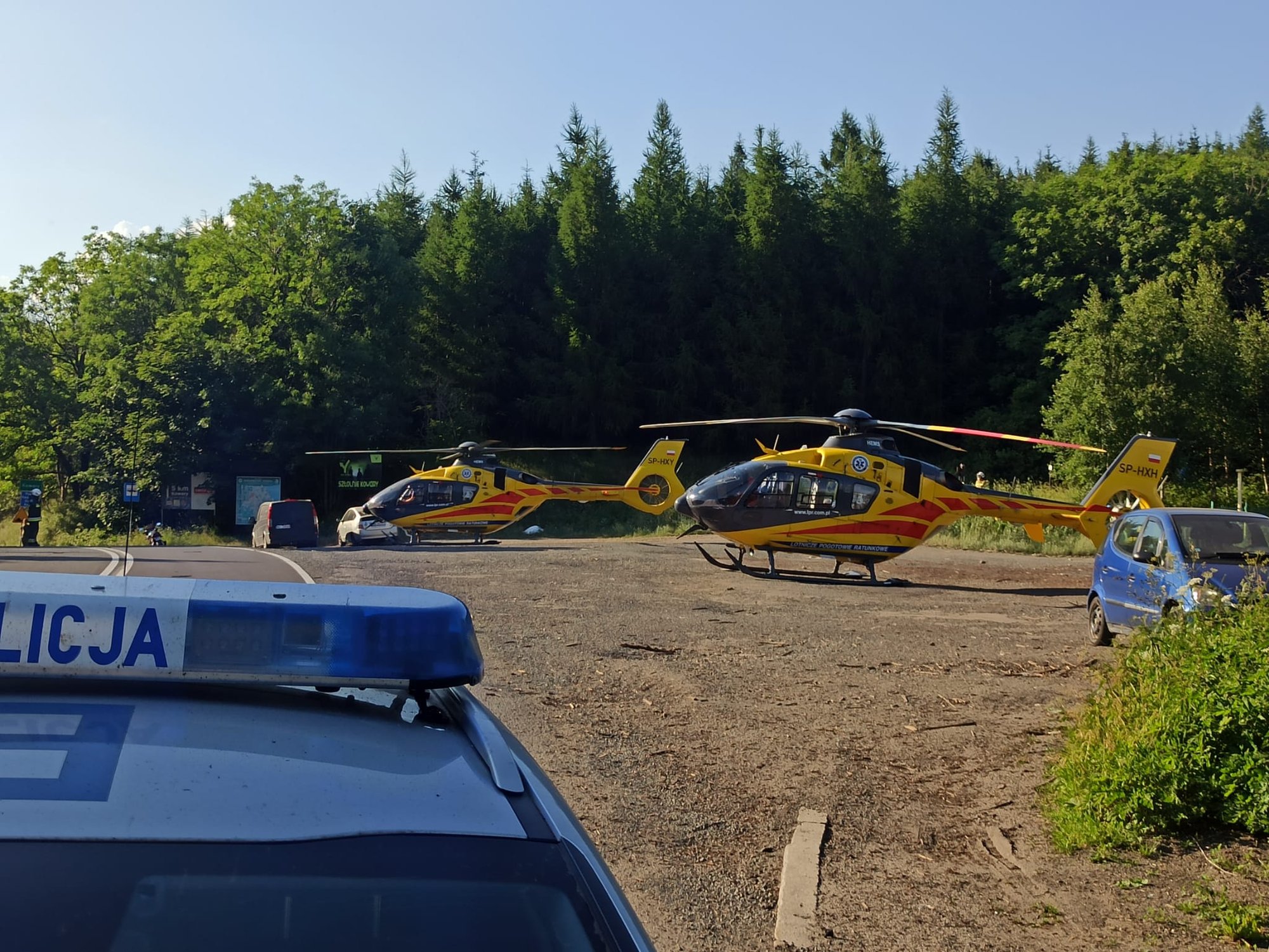 wypadek-autokaru-z-pasazerami-na-przeeczy-kowarskiej-106666