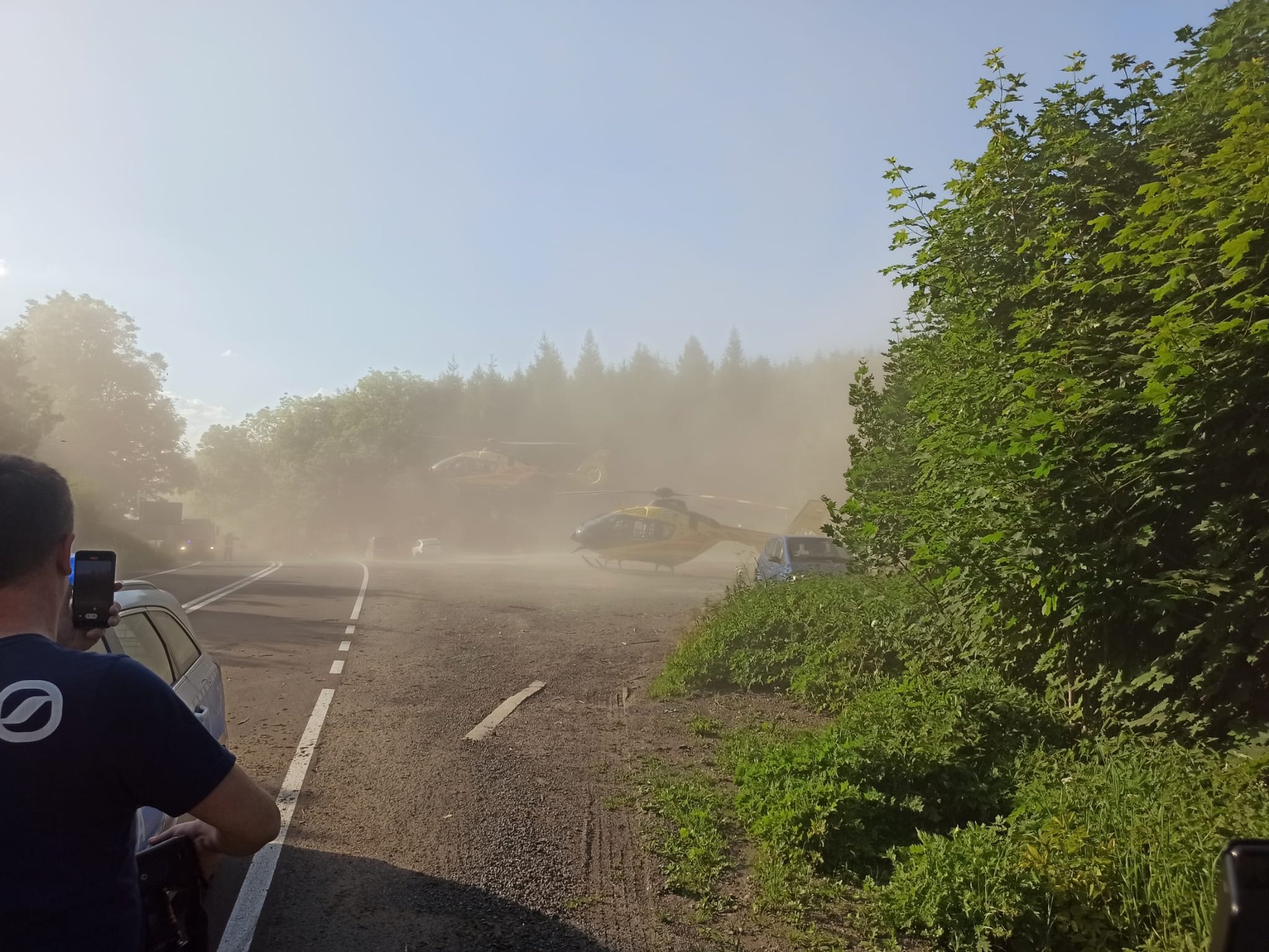 wypadek-autokaru-z-pasazerami-na-przeeczy-kowarskiej-106666
