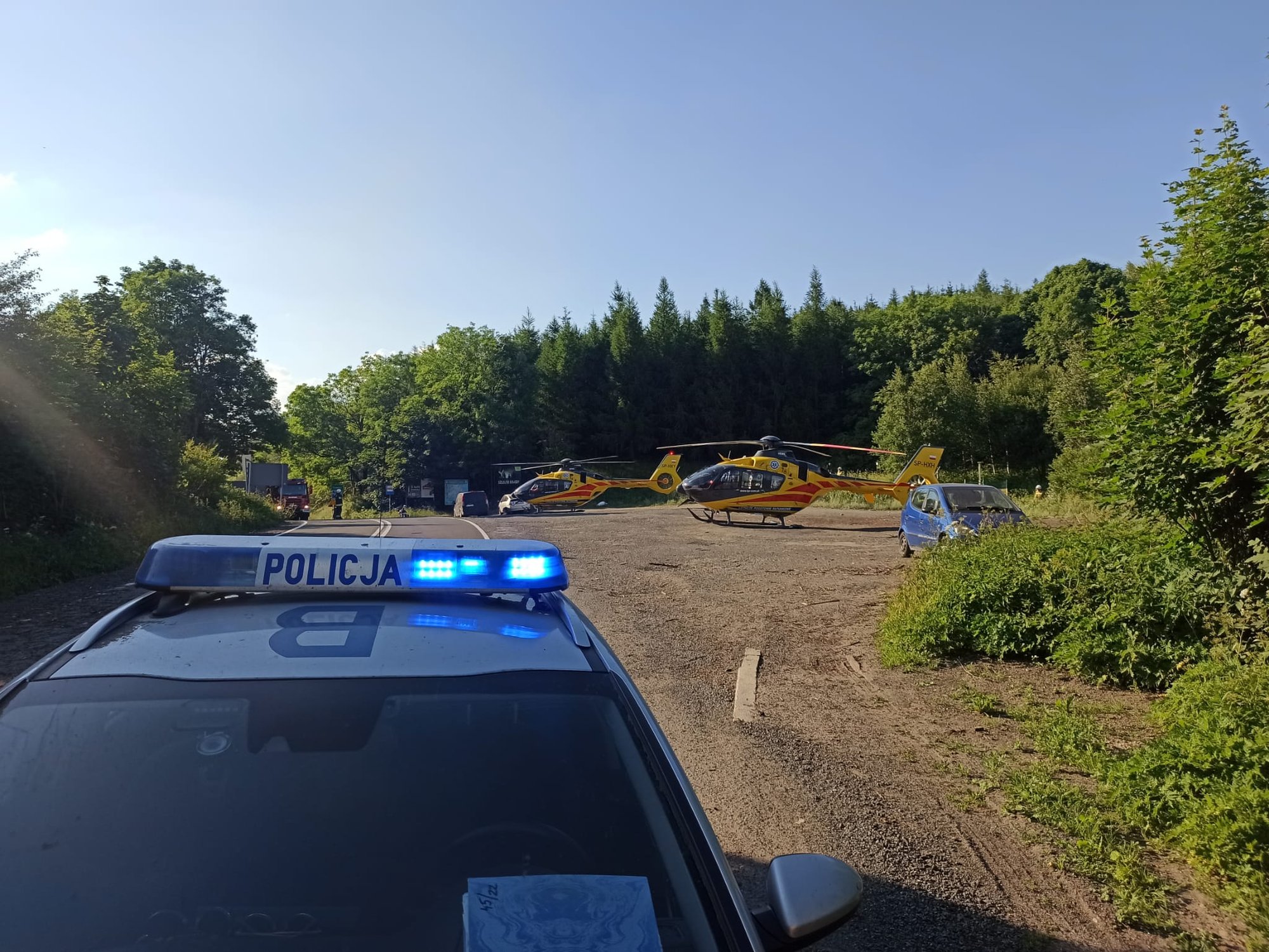 wypadek-autokaru-z-pasazerami-na-przeeczy-kowarskiej-106666