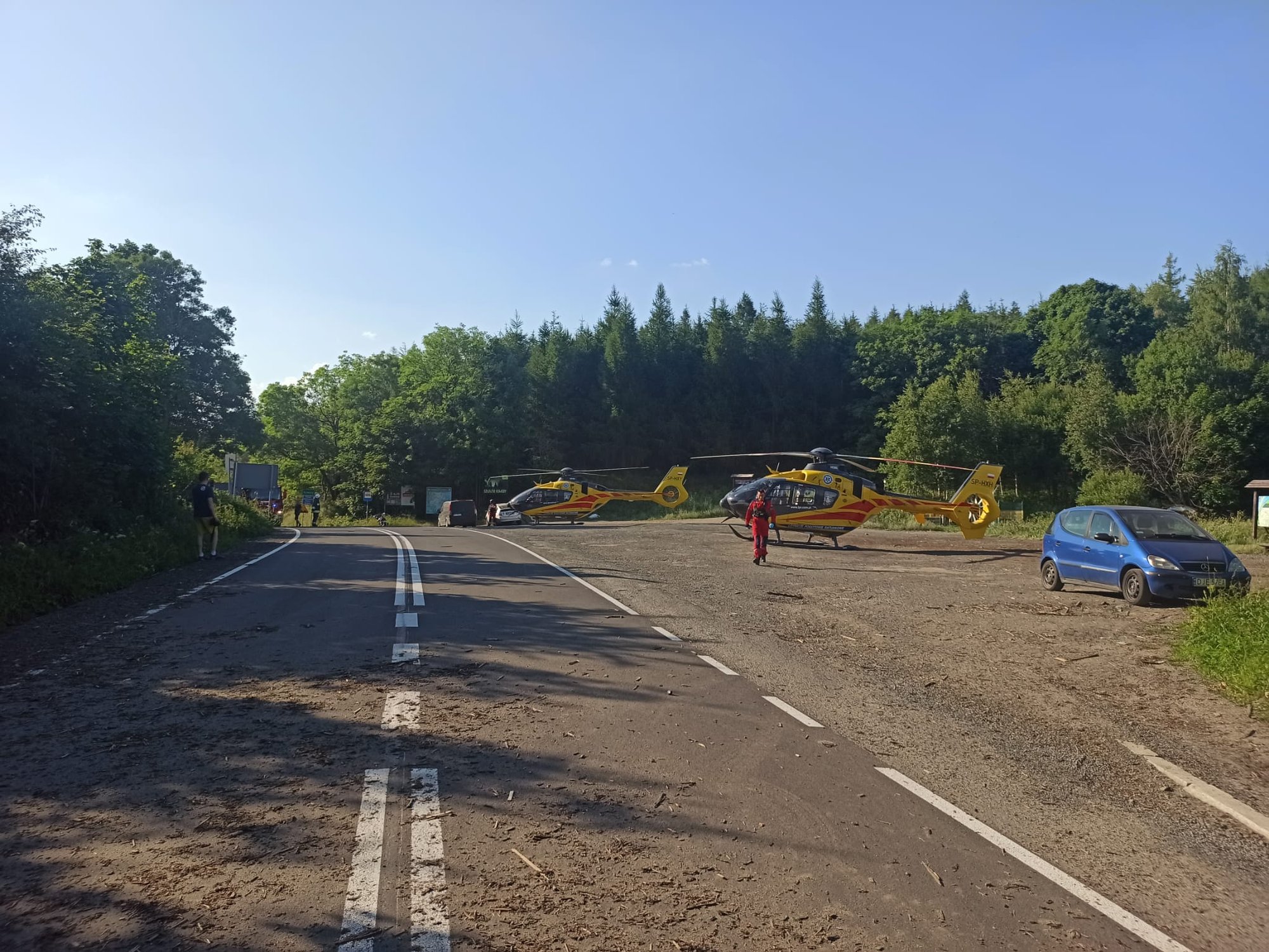wypadek-autokaru-z-pasazerami-na-przeeczy-kowarskiej-106666