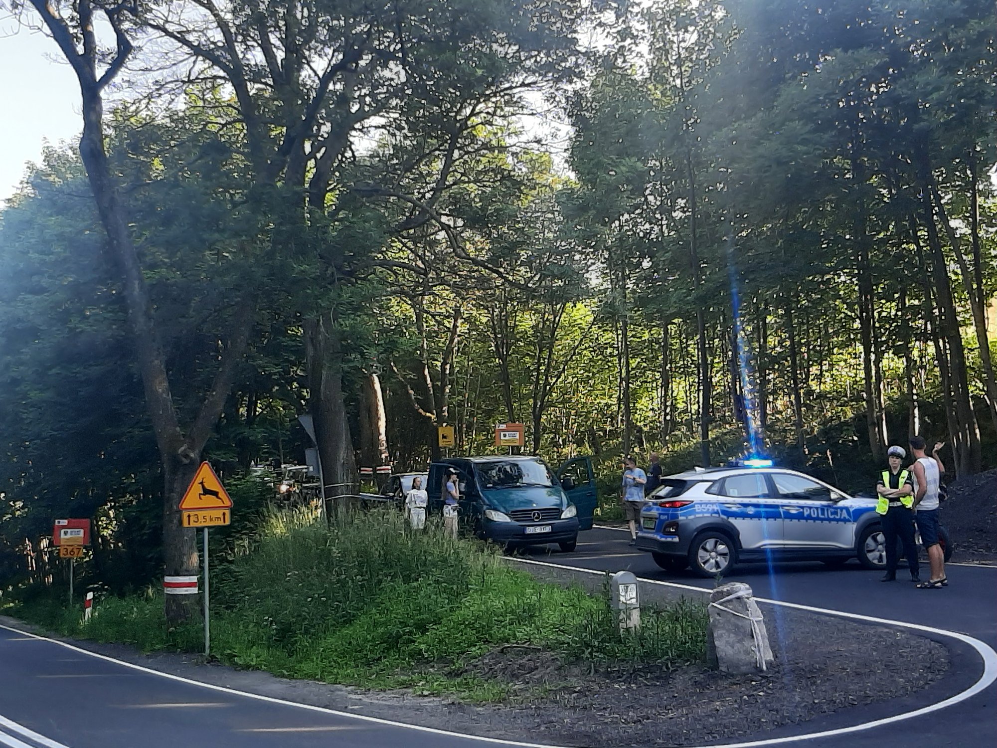 wypadek-autokaru-z-pasazerami-na-przeeczy-kowarskiej-106666