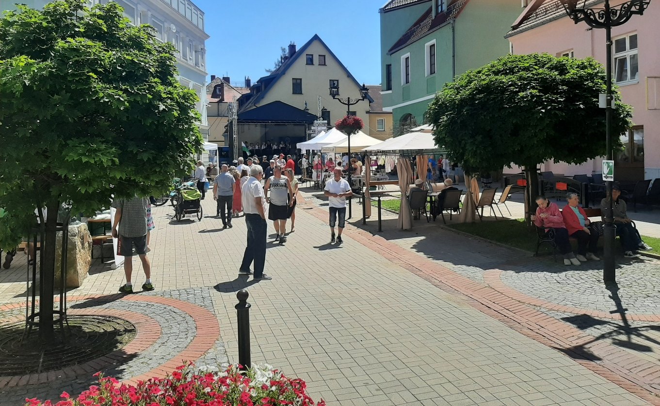 kowarskie-stragany-z-muzyka-i-zabawa-106846