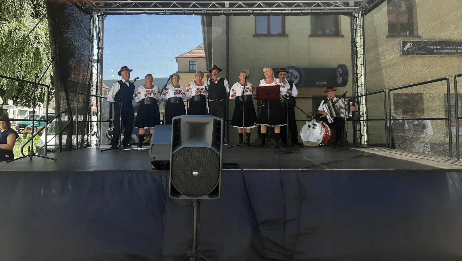 kowarskie-stragany-z-muzyka-i-zabawa-106846