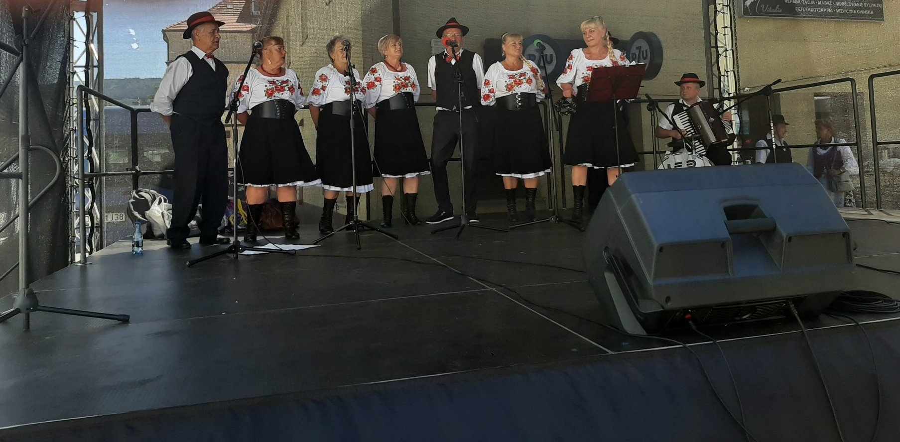 kowarskie-stragany-z-muzyka-i-zabawa-106846
