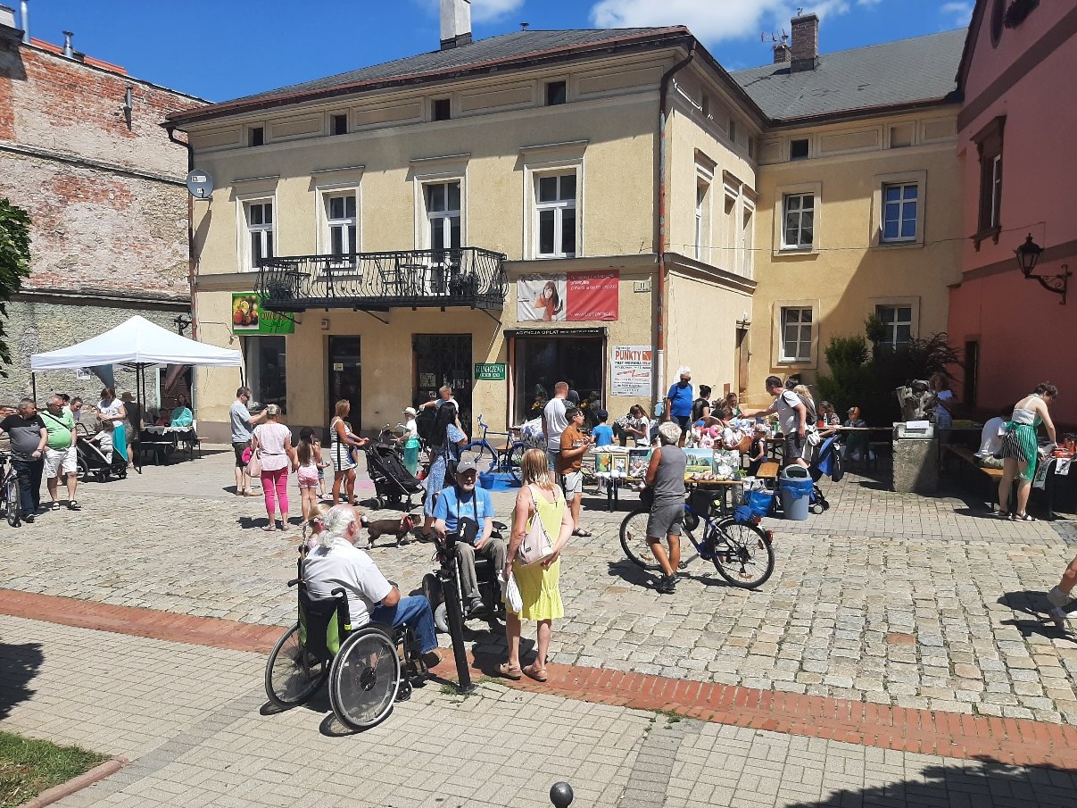 kowarskie-stragany-z-muzyka-i-zabawa-106846
