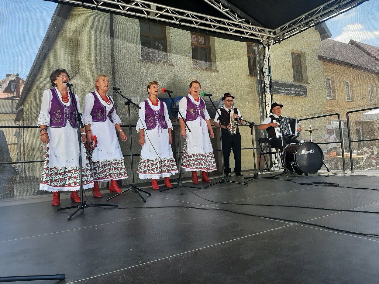 kowarskie-stragany-z-muzyka-i-zabawa-106846
