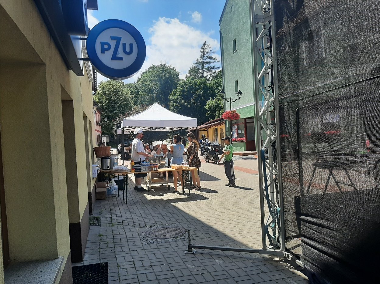 kowarskie-stragany-z-muzyka-i-zabawa-106846