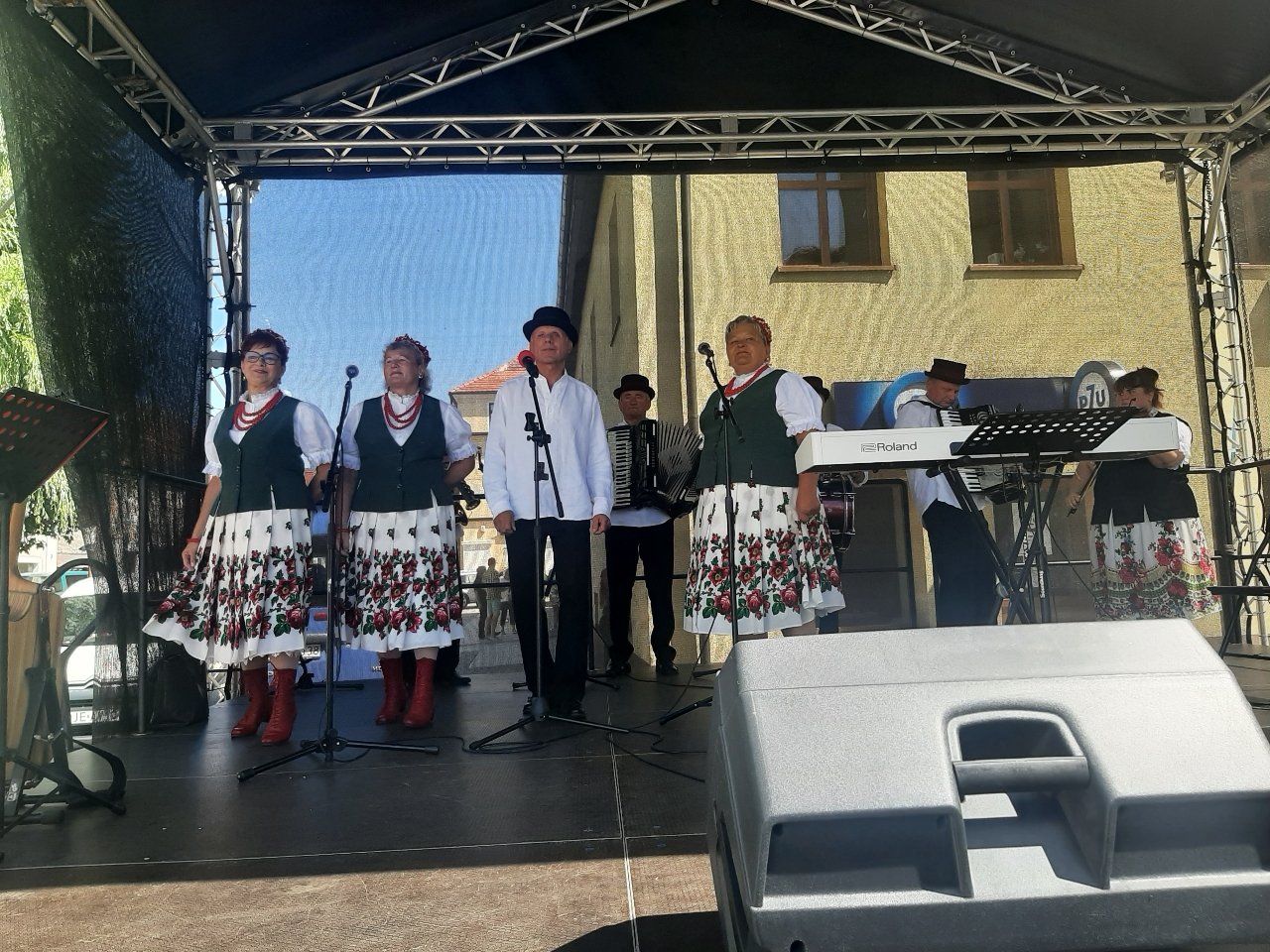kowarskie-stragany-z-muzyka-i-zabawa-106846