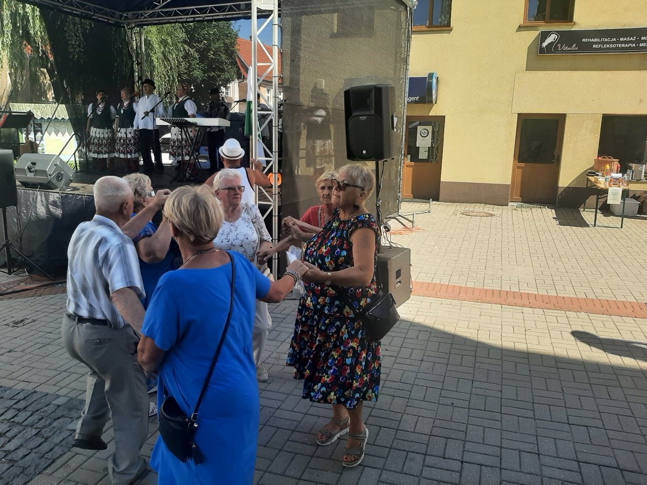 kowarskie-stragany-z-muzyka-i-zabawa-106846