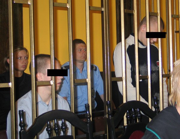 Nastolatkom grozi kara do 12 lat więzienia.
