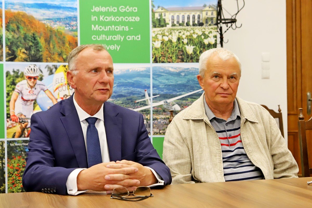 rosjanie-zniszczyli-siewerodonieck-nasze-miasto-partnerskie-106997