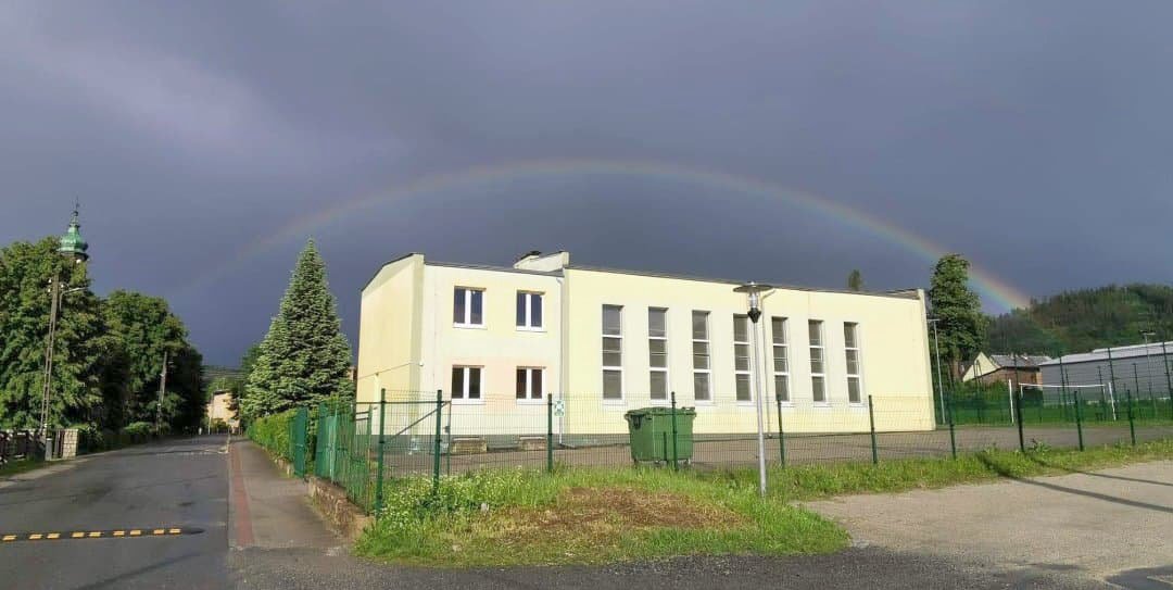 przy-szkole-powstanie-zielony-kacik-z-lezakami-107076