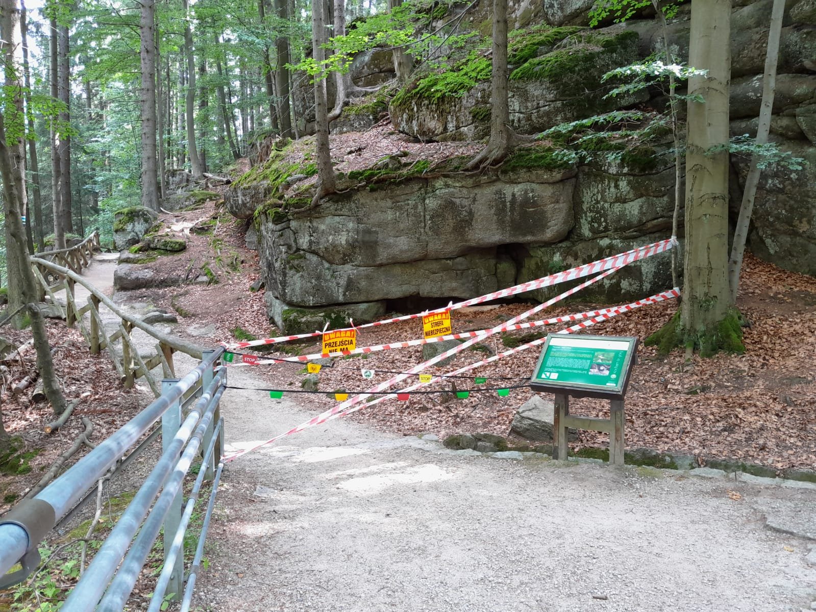 prace-przy-wodospadzie-107081