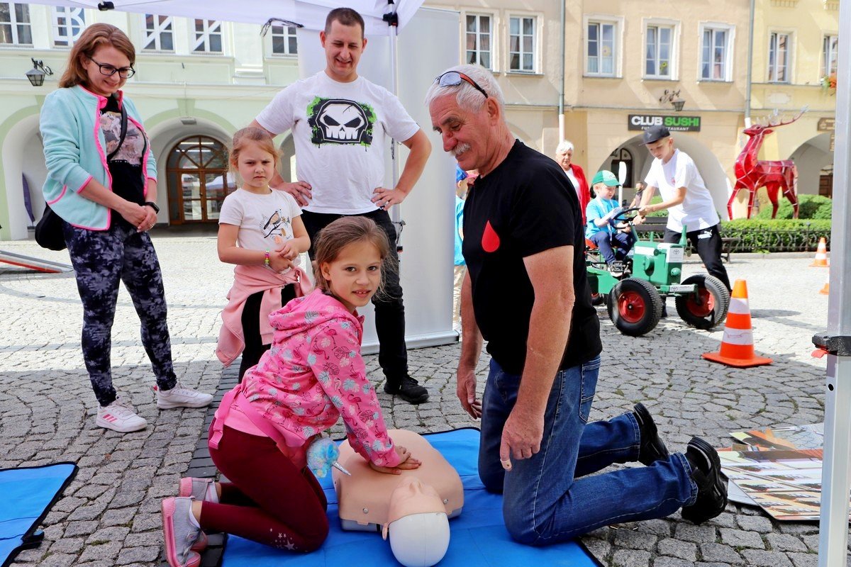 bezpieczne-wakacje-festyn-w-centrum-107089