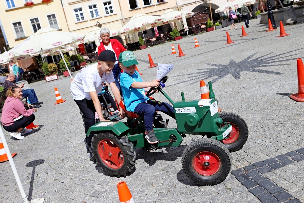 bezpieczne-wakacje-festyn-w-centrum-107089