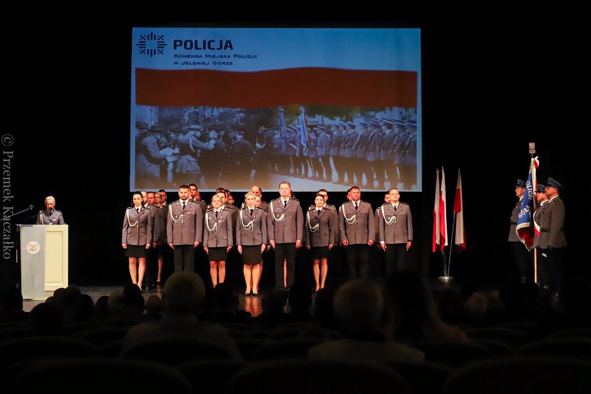 swieto-policji-z-awansami-i-nagrodami-107152