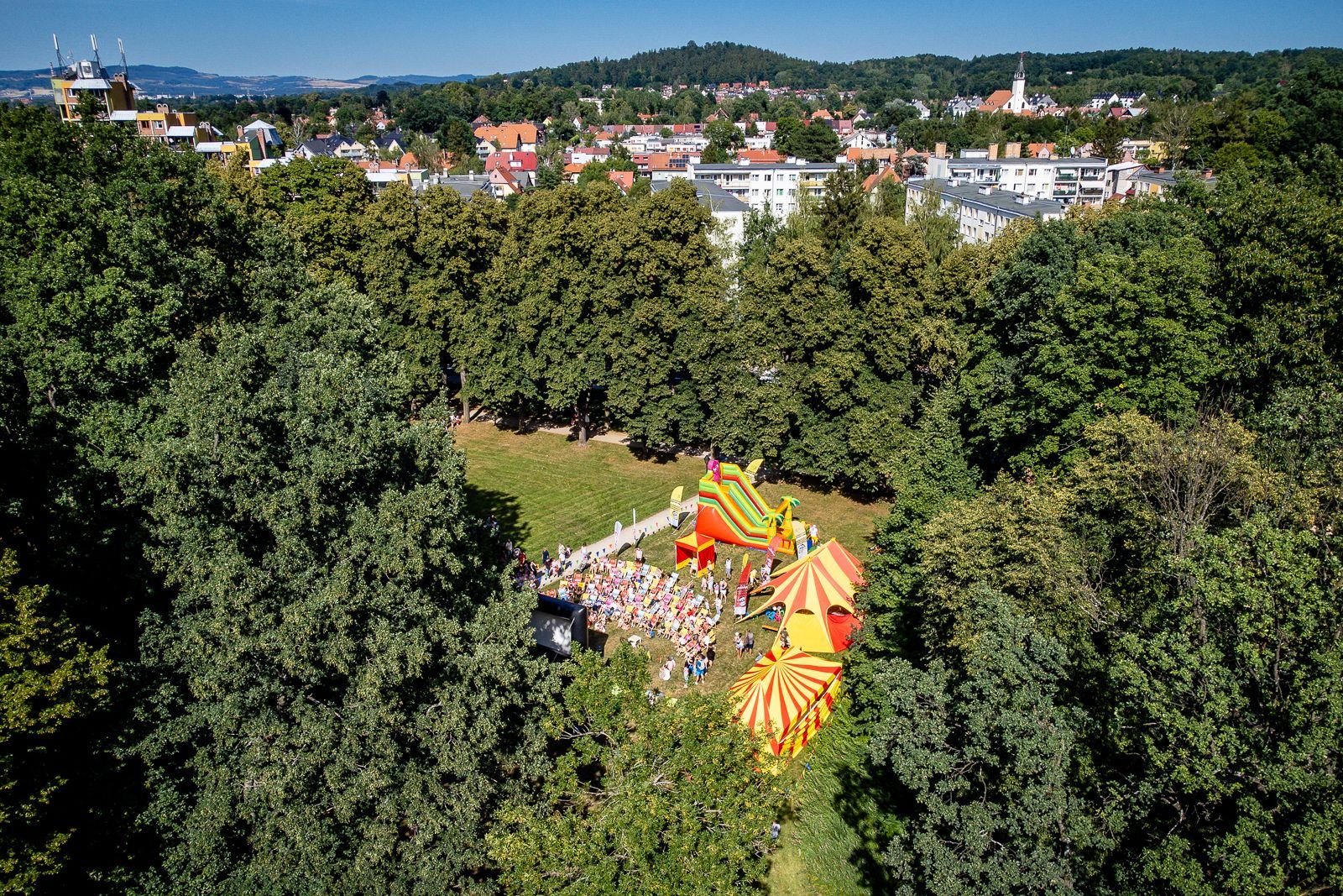 skok-w-miasto-wystartowa-107367