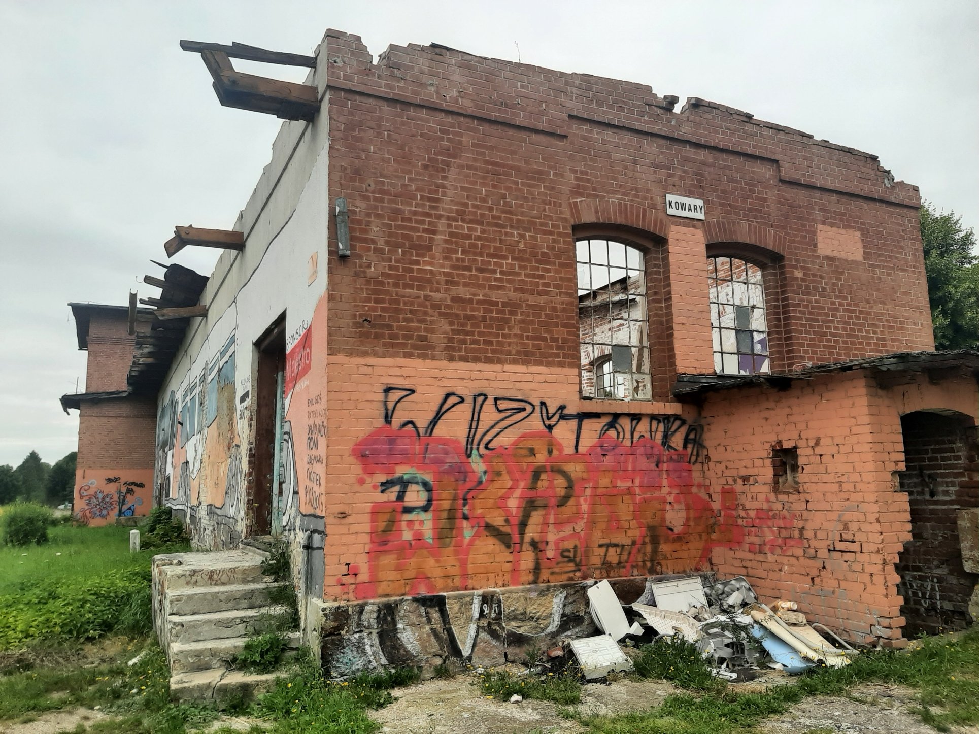 dworzec-w-kowarach-wreszcie-do-remontu-107521