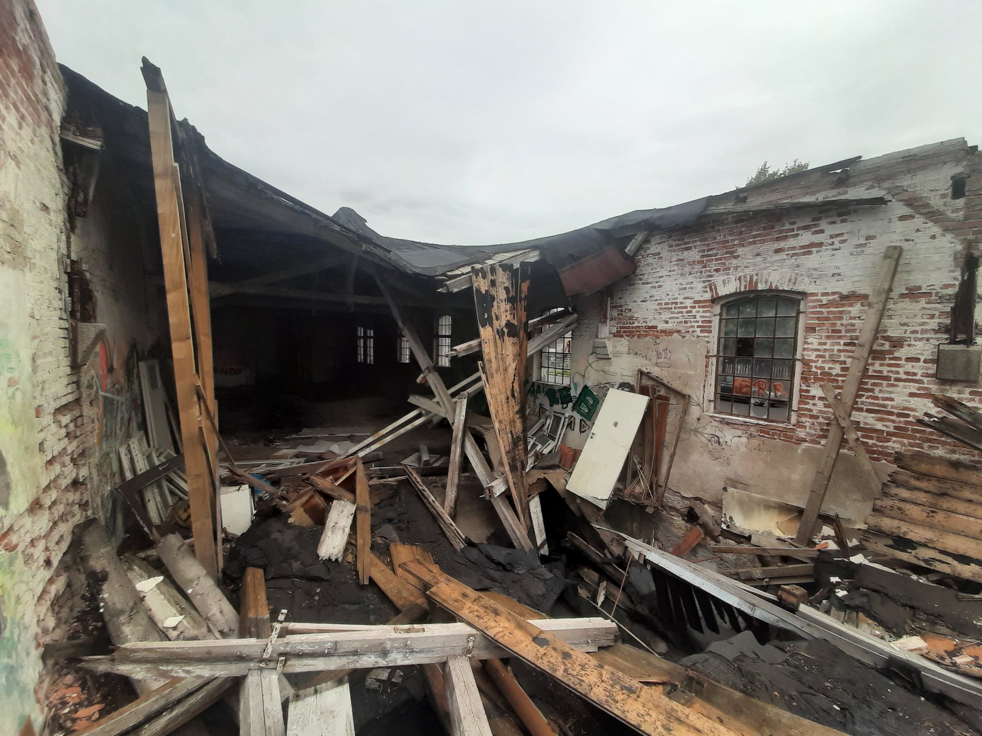 dworzec-w-kowarach-wreszcie-do-remontu-107521