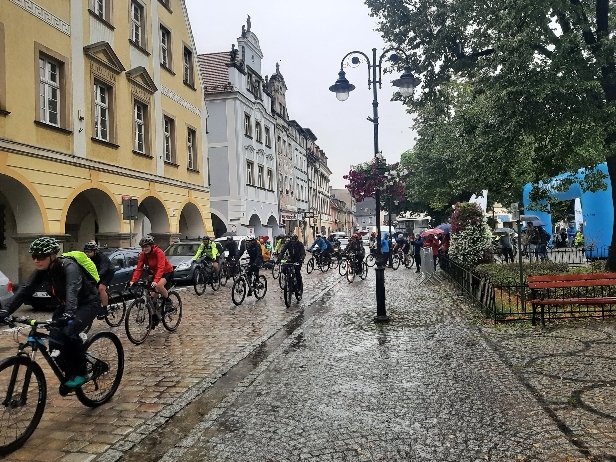 cyklofiesta-w-strugach-deszczu-107537