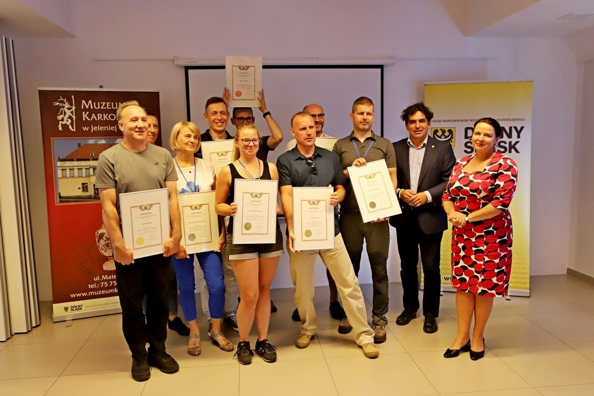 nowi-przewodnicy-otrzymali-certyfikaty-107639