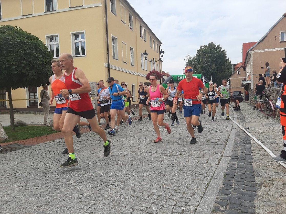 pobiegli-na-okraj-107916