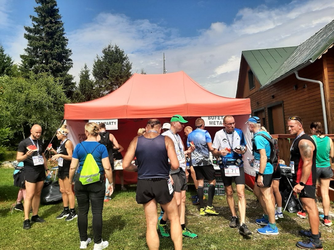 pobiegli-na-okraj-107916