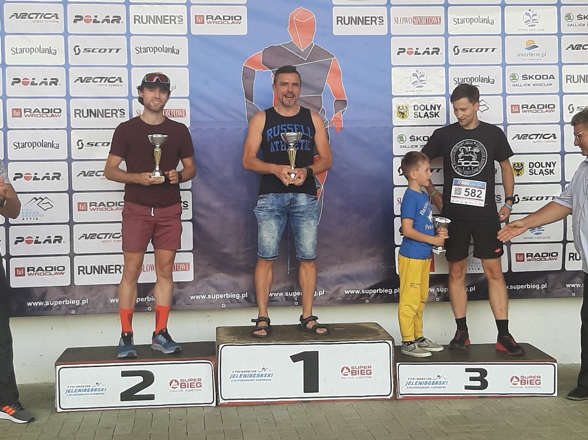 pobiegli-na-okraj-107916