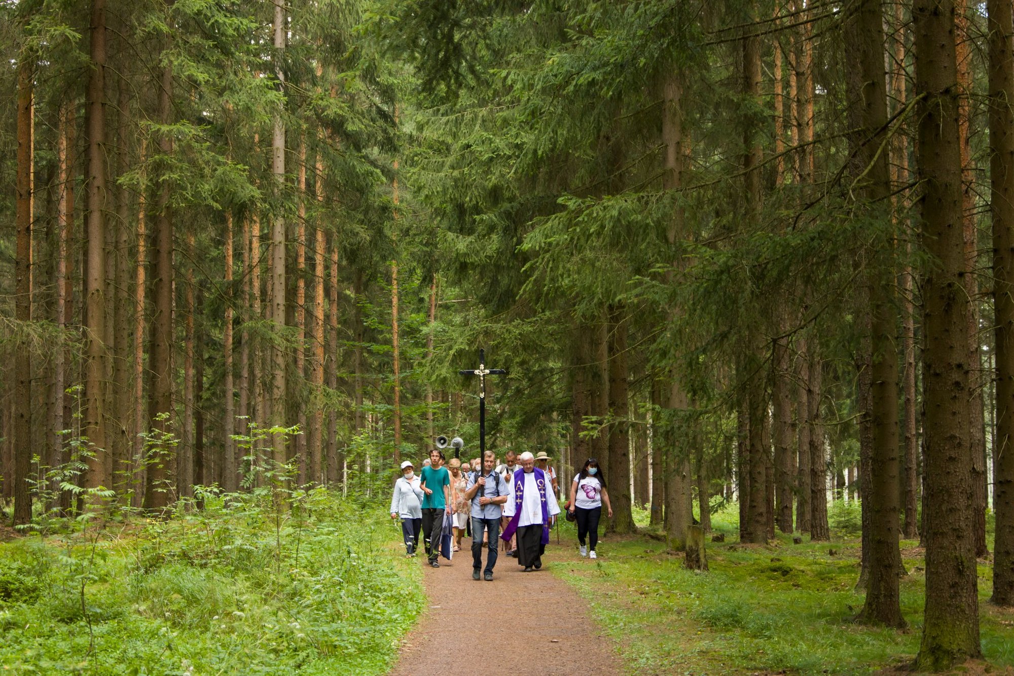 tumy-wiernych-na-odpuscie-w-krzeszowie-107948