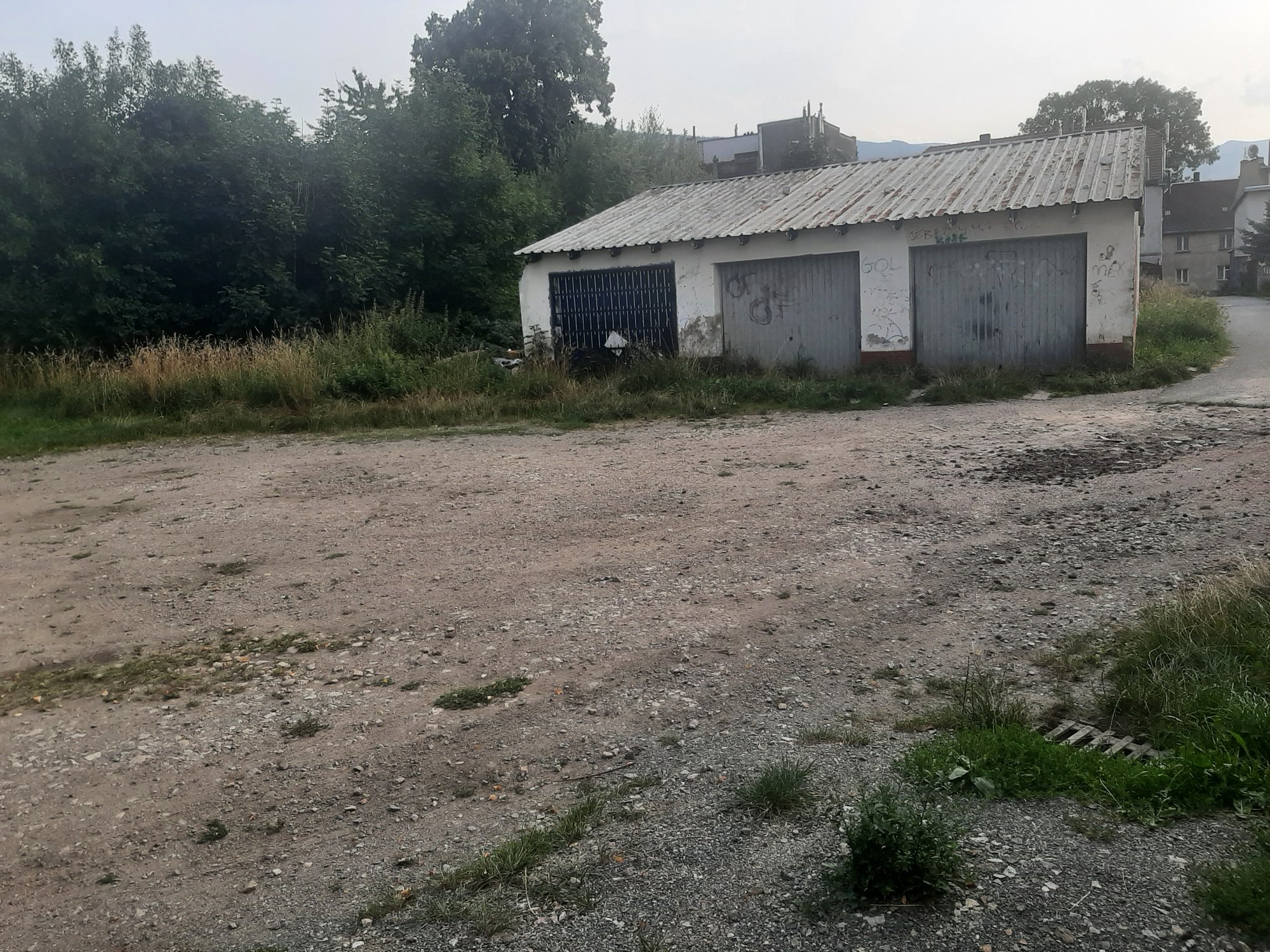 spor-o-budowe-garazy-108027