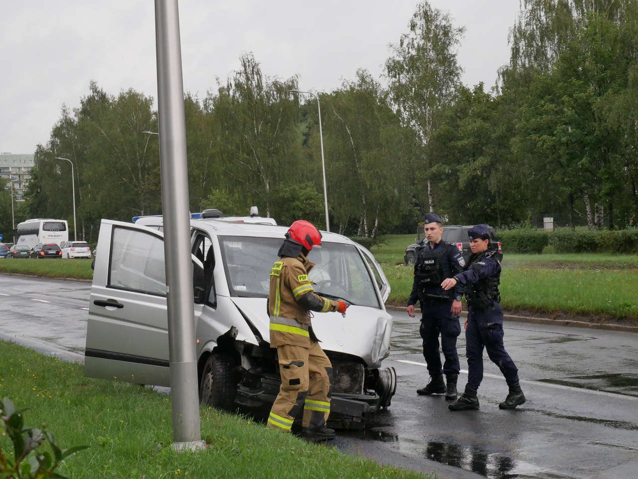ucieka-policji-trafi-za-kratki-108091